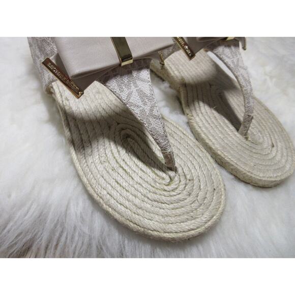 NEW Michael Kors MK Mini Logo PVC Meg Thong Vanilla Signature Size 5 - Picture 3 of 16